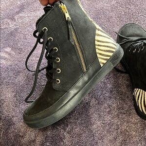 Blackstone Lace Up Boots Black High-Top Design